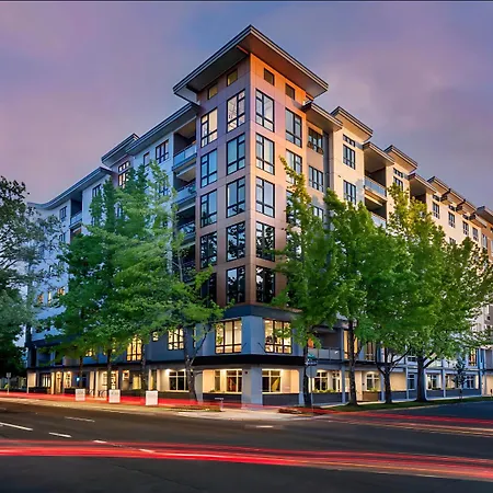 The Manor - Alexandria Apartment